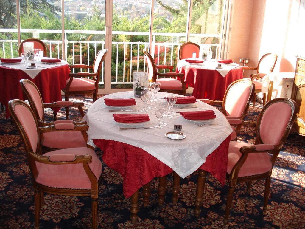 Relais Du Val Vert Le Puy-en-Velay Bagian luar foto