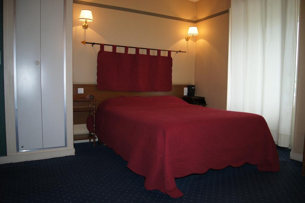 Relais Du Val Vert Le Puy-en-Velay Bagian luar foto